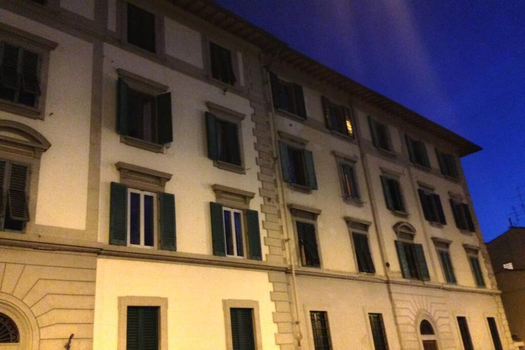 Sunny Top Floor In San Frediano Firenze Bagian luar foto